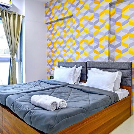 Hsquare Luxury Apartments Goregaon Mumbai Bagian luar foto