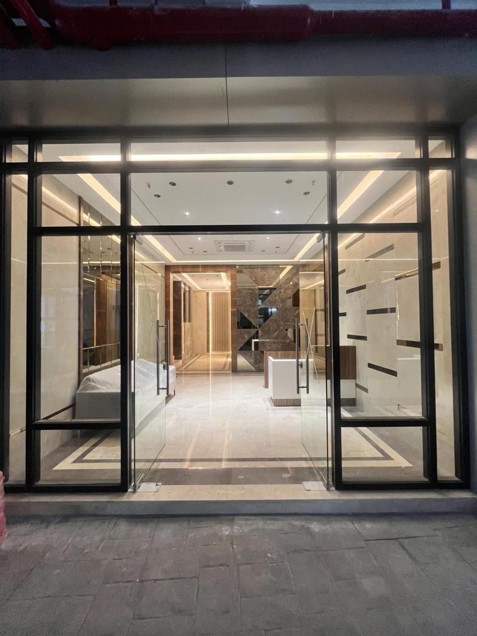 Hsquare Luxury Apartments Goregaon Mumbai Bagian luar foto