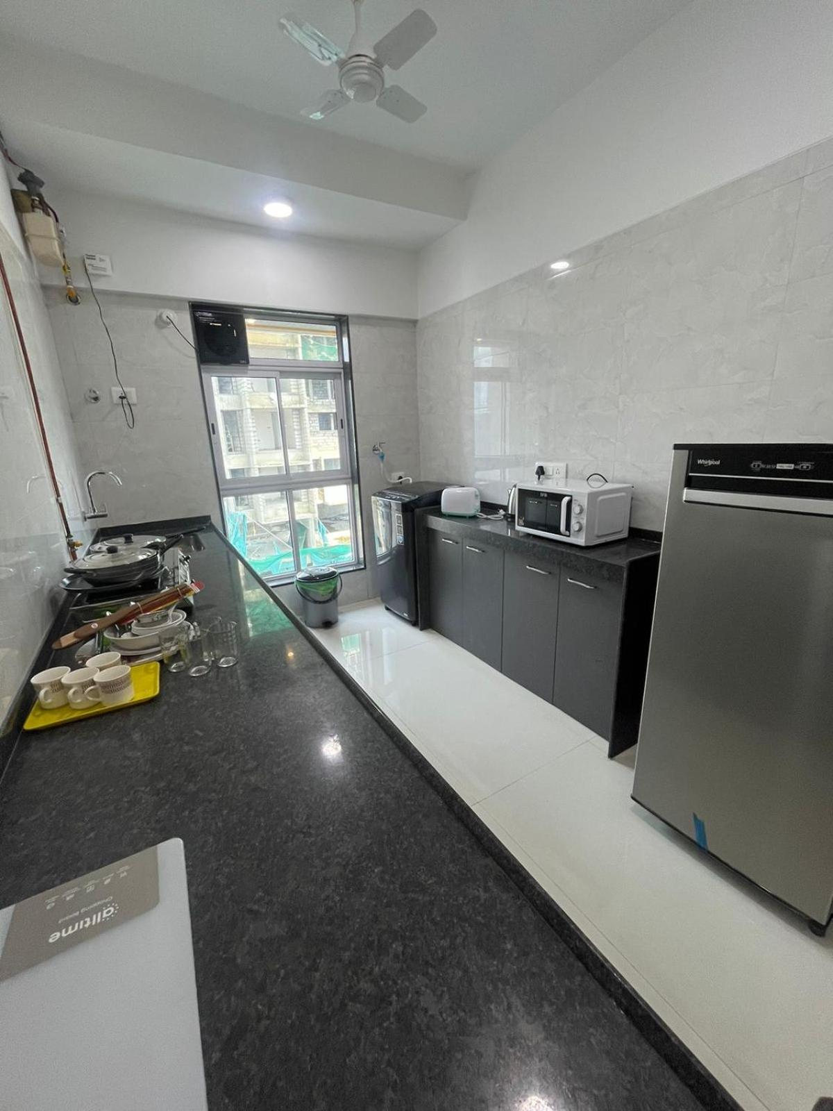 Hsquare Luxury Apartments Goregaon Mumbai Bagian luar foto